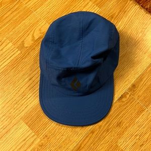 Black diamonds hat